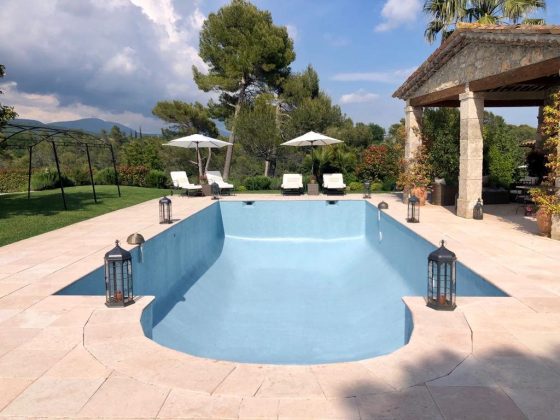Piscine rénovée avec le revêtement Aquabright