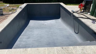 Piscine rénovée avec le revêtement Aquabright