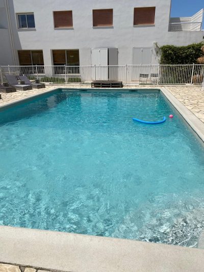 Piscine rénovée avec le revêtement Aquabright