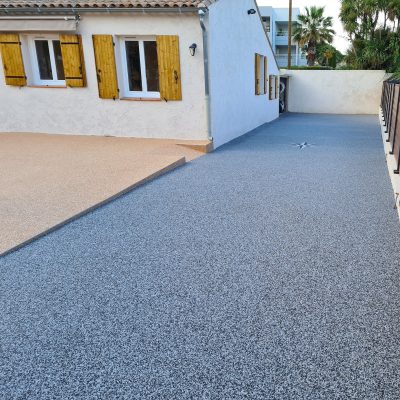 Allée en moquette de pierre Résimarbre