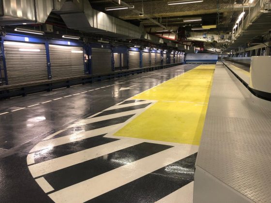 Sol de parking en résine avec marquage